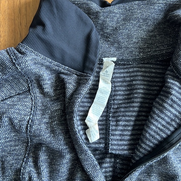 Lululemon Runderful half-zip pullover - Picture 5 of 7